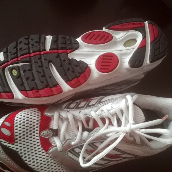 Brooks Running Trainers - Picture 4 of 5